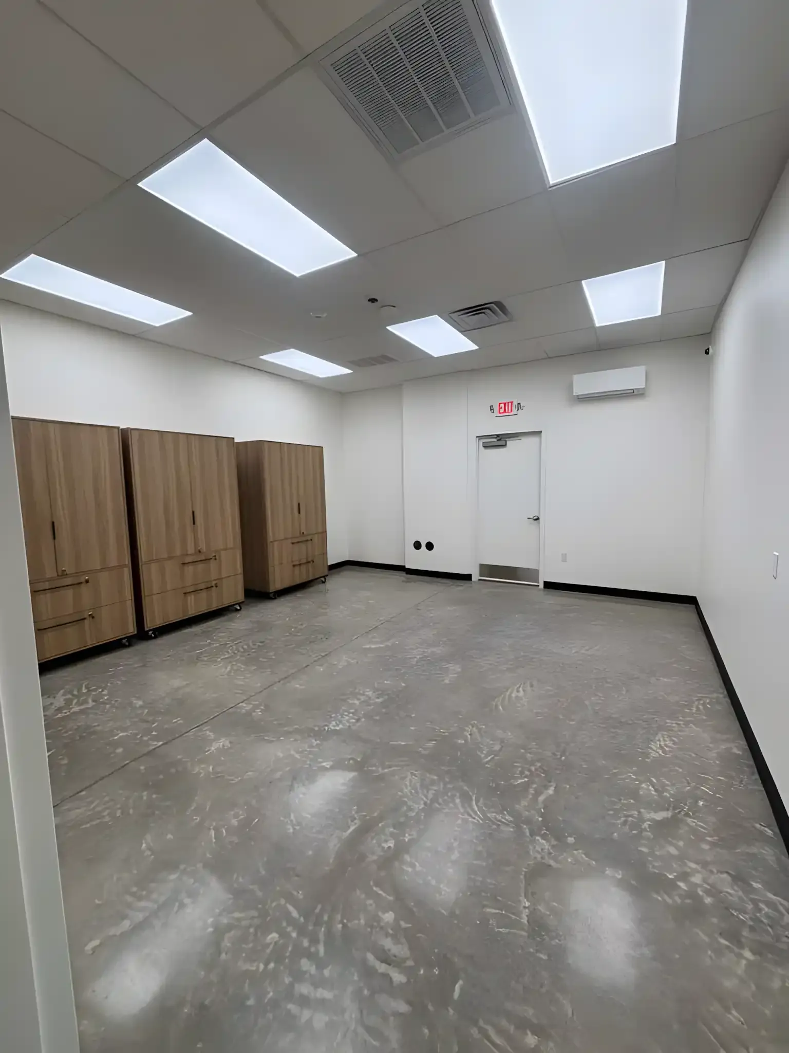 Interior room finish 29